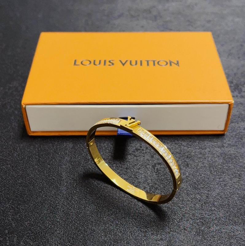 LV Bracelet 04yxh47